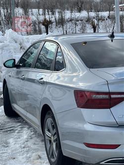 ڤۆڵکسواگن جێتا